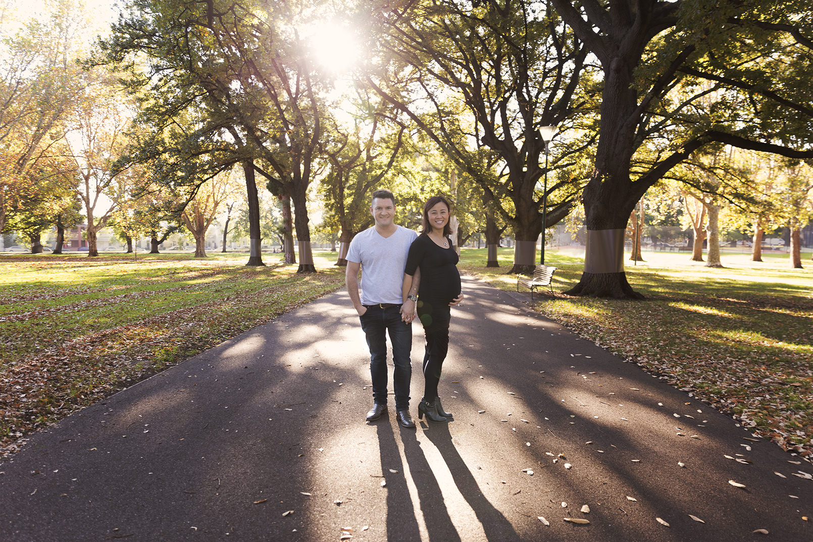 Pregnant lady and her husband in Carlton Gardens