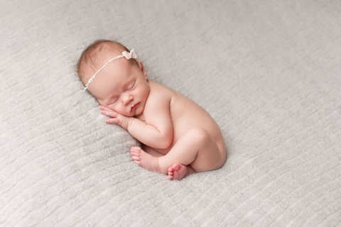 timeless newborn photography pose