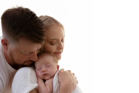 Bubs + Us, newborn photoshoot for the whole family with Paula Andrews Photography